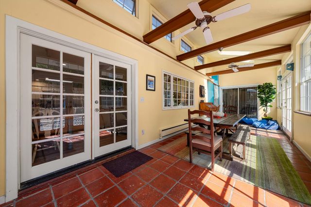 5978 Brooktree Dr, Citrus Heights, CA 95621