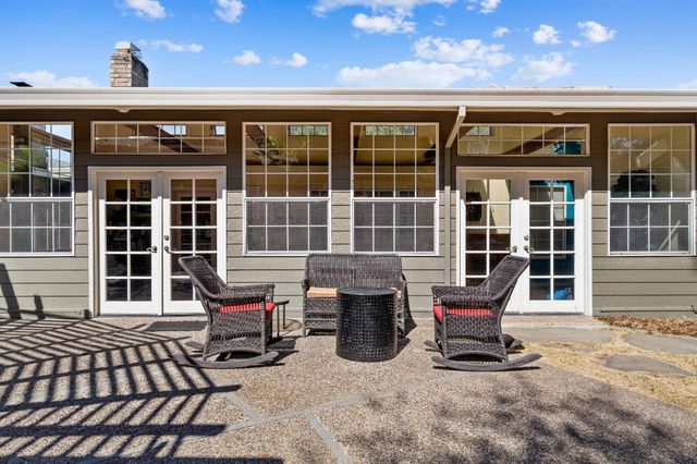 5978 Brooktree Dr, Citrus Heights, CA 95621
