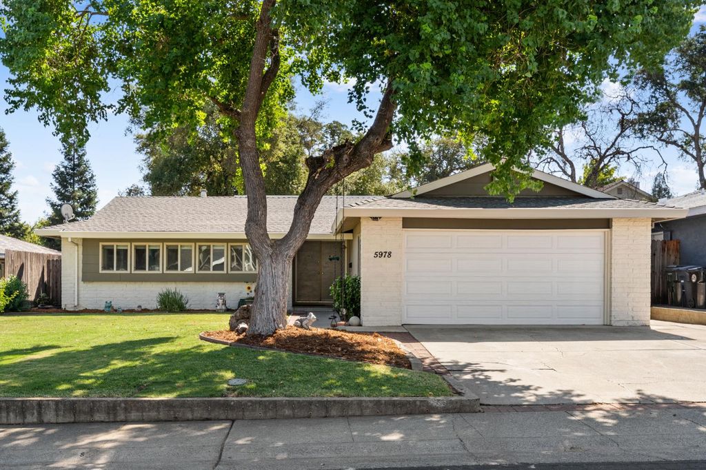5978 Brooktree Dr, Citrus Heights, CA 95621