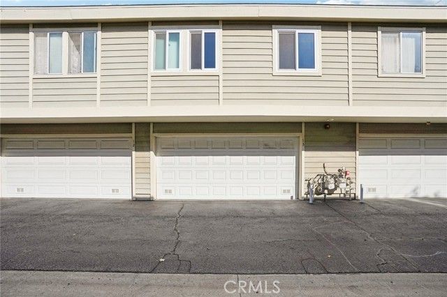 11377 Osborne Place 13, Sylmar (los Angeles), CA 91342