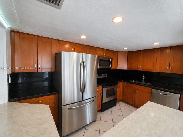 4850 SW 63rd Ter 413, Davie, FL 33314