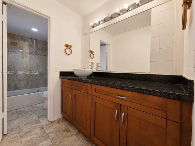 4850 SW 63rd Ter 413, Davie, FL 33314