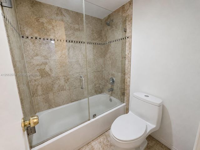 4850 SW 63rd Ter 413, Davie, FL 33314