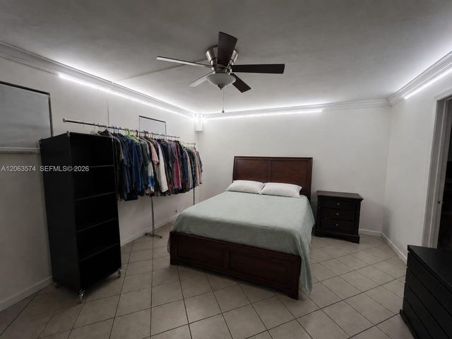 4850 SW 63rd Ter 413, Davie, FL 33314
