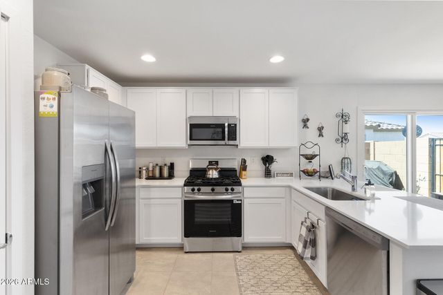 25055 N 174TH Lane, Surprise, AZ 85387