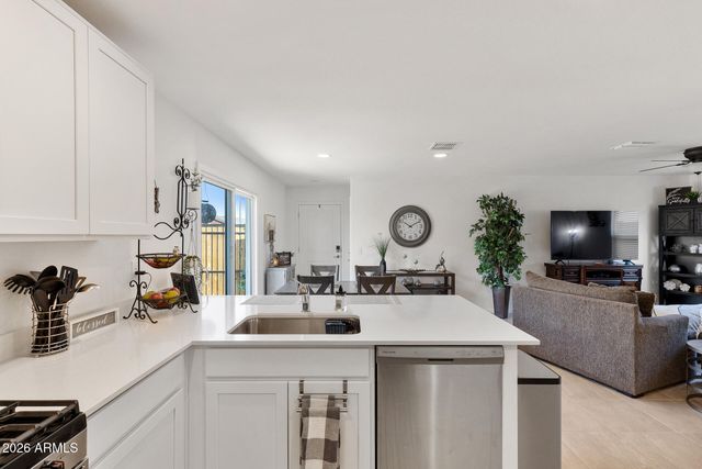 25055 N 174TH Lane, Surprise, AZ 85387