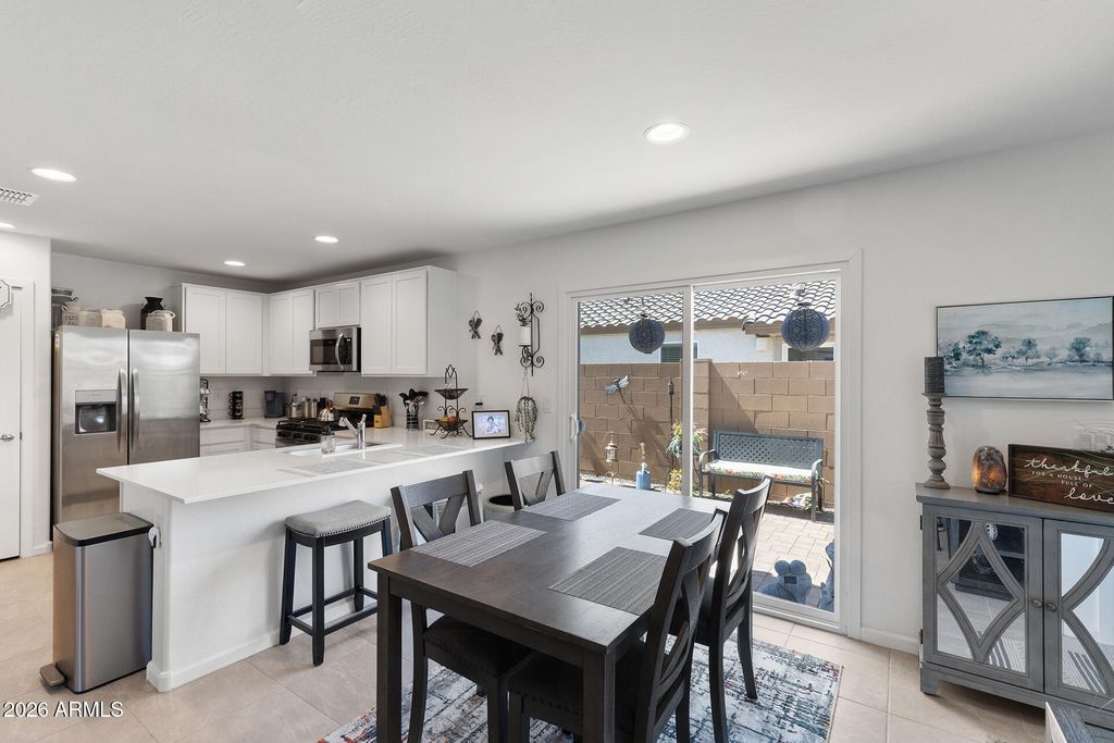 25055 N 174TH Lane, Surprise, AZ 85387 — photo 3
