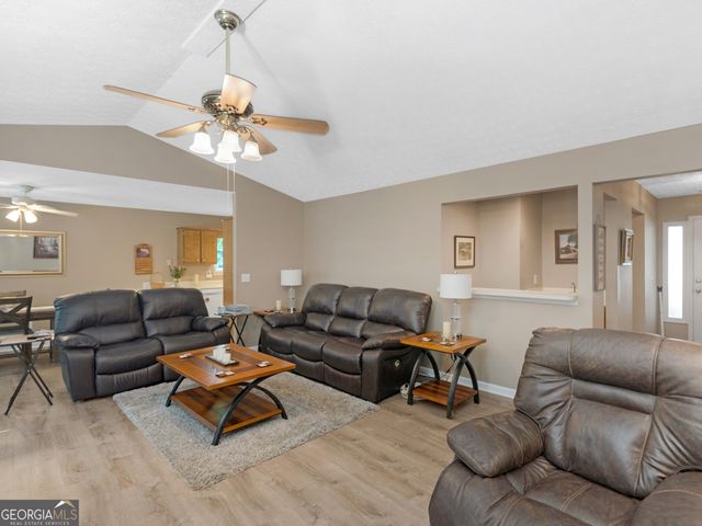 2866 Rosecommons Drive, Hampton, GA 30228