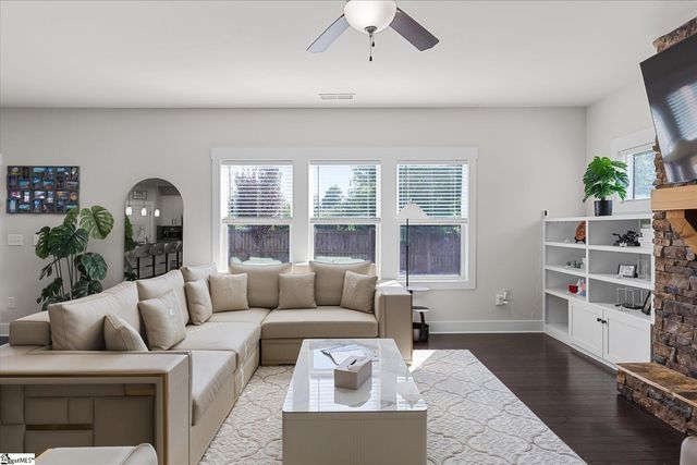 317 Lindstrom Court, Simpsonville, SC 29680