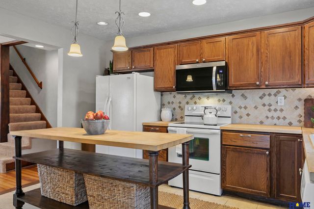 4242 Madison Avenue, Lincoln, NE 68504