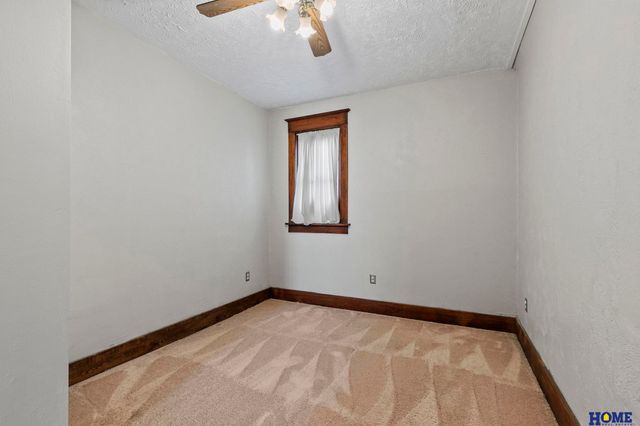 4242 Madison Avenue, Lincoln, NE 68504