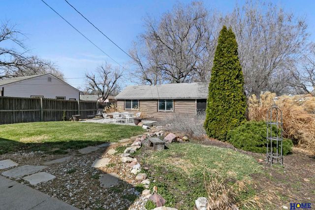 4242 Madison Avenue, Lincoln, NE 68504
