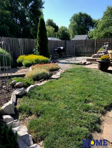 4242 Madison Avenue, Lincoln, NE 68504