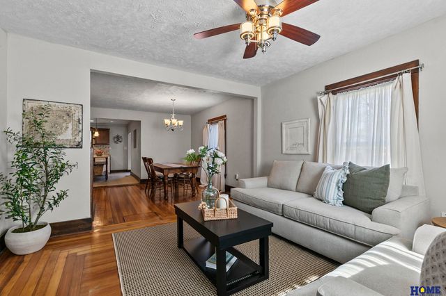 4242 Madison Avenue, Lincoln, NE 68504