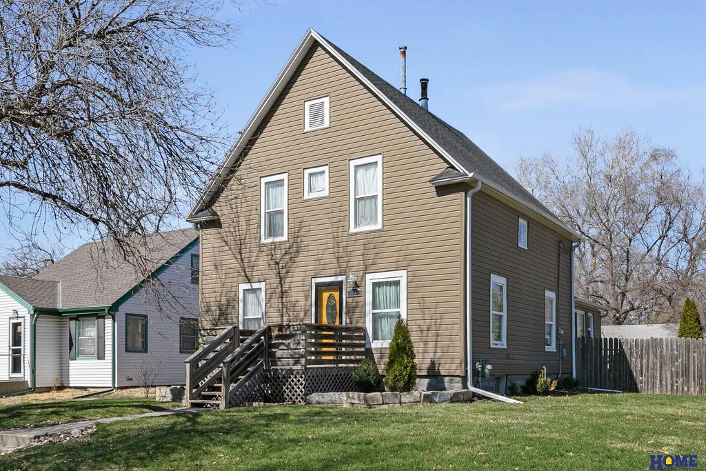 4242 Madison Avenue, Lincoln, NE 68504