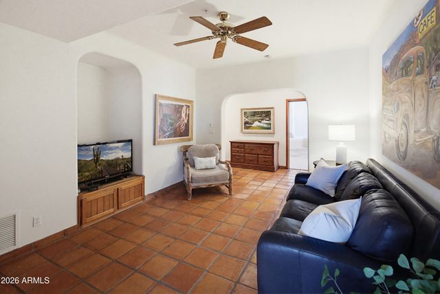 30600 N PIMA Road 3, Scottsdale, AZ 85266