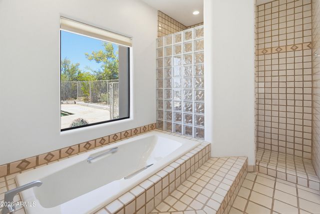 30600 N PIMA Road 3, Scottsdale, AZ 85266