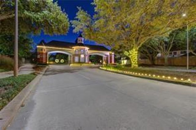 13607 Starlight Harbour Court, Houston, TX 77077