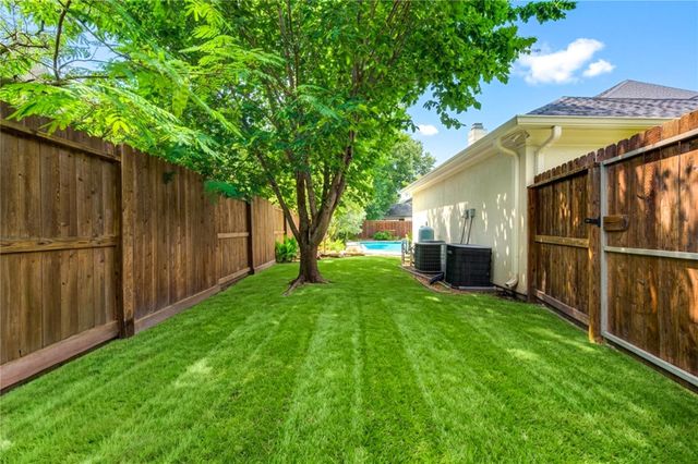 13607 Starlight Harbour Court, Houston, TX 77077