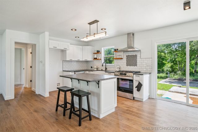 14720 S 303rd East Avenue, Coweta, OK 74429