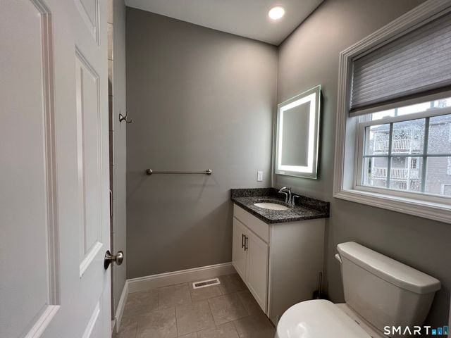 35 Ringgold Street 207, West Hartford, CT 06119