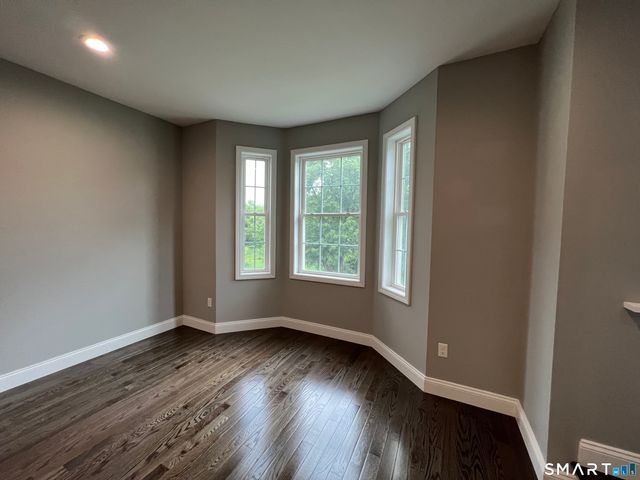35 Ringgold Street 207, West Hartford, CT 06119