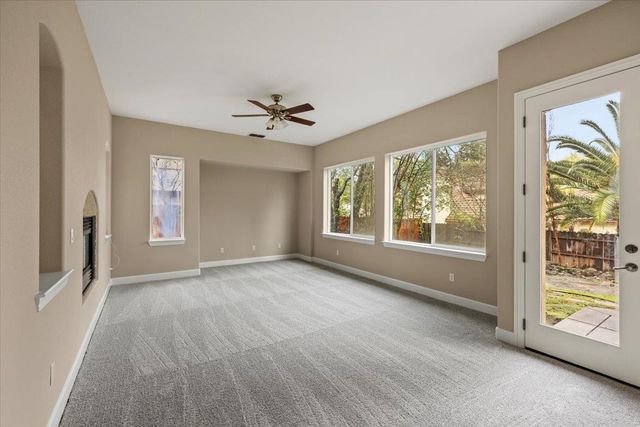 125 Knob Fork Ct, Folsom, CA 95630