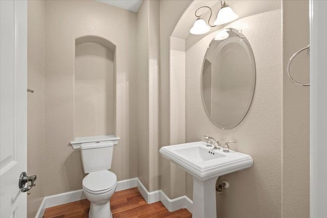 125 Knob Fork Ct, Folsom, CA 95630