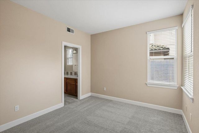 125 Knob Fork Ct, Folsom, CA 95630