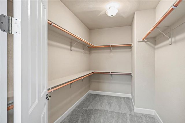 125 Knob Fork Ct, Folsom, CA 95630