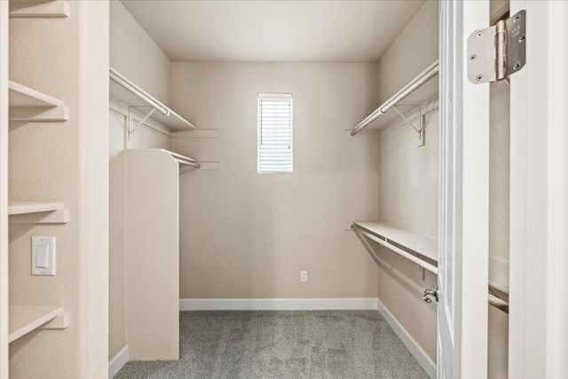 125 Knob Fork Ct, Folsom, CA 95630