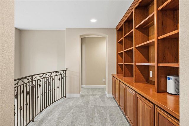 125 Knob Fork Ct, Folsom, CA 95630