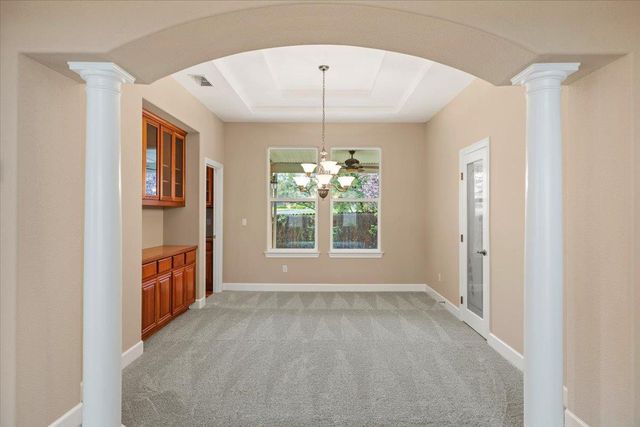 125 Knob Fork Ct, Folsom, CA 95630