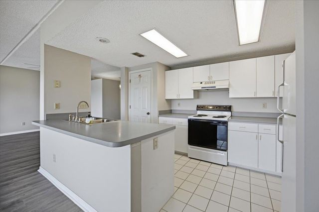 27 Santiago Ct, St Augustine, FL 32086
