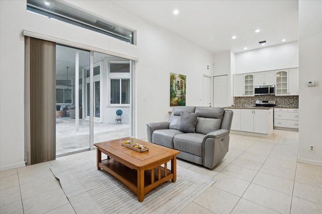 830 NW 122nd Avenue, Plantation, FL 33325