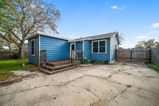 3922 Bradford Dr, Corpus Christi, TX 78415