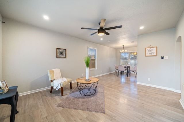 3922 Bradford Dr, Corpus Christi, TX 78415