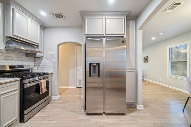 3922 Bradford Dr, Corpus Christi, TX 78415