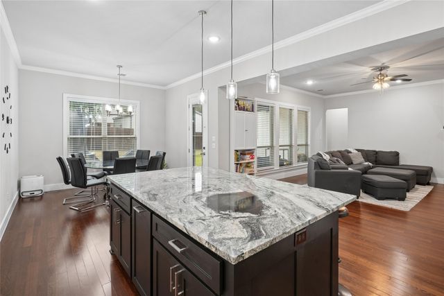 516 Woodland Drive, Azle, TX 76020