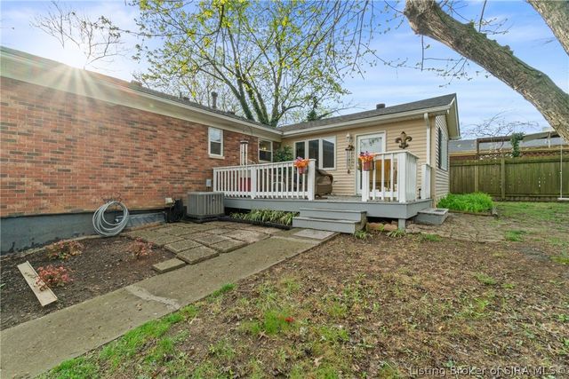 3403 Green Valley Road, New Albany, IN 47150