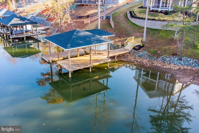 172 LAKEWATCH CIR, Moneta, VA 24121