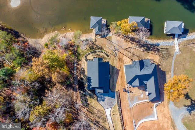172 LAKEWATCH CIR, Moneta, VA 24121