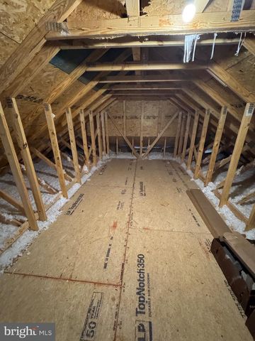 172 LAKEWATCH CIR, Moneta, VA 24121