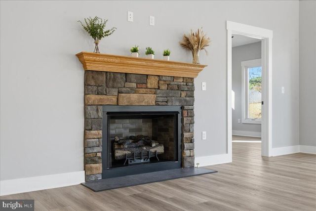 172 LAKEWATCH CIR, Moneta, VA 24121