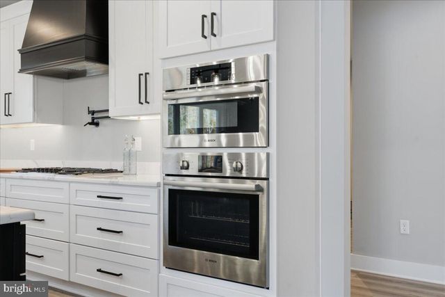 172 LAKEWATCH CIR, Moneta, VA 24121