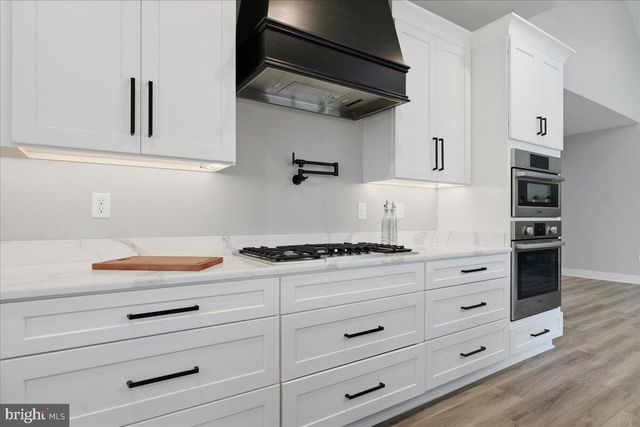 172 LAKEWATCH CIR, Moneta, VA 24121