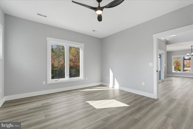 172 LAKEWATCH CIR, Moneta, VA 24121