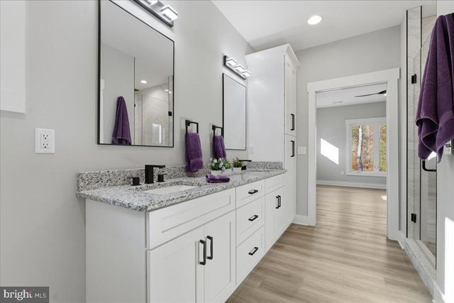 172 LAKEWATCH CIR, Moneta, VA 24121