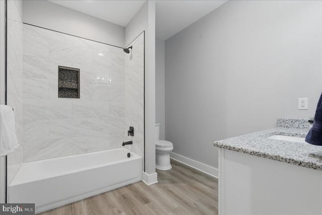 172 LAKEWATCH CIR, Moneta, VA 24121