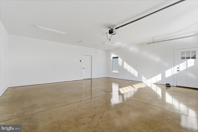 172 LAKEWATCH CIR, Moneta, VA 24121